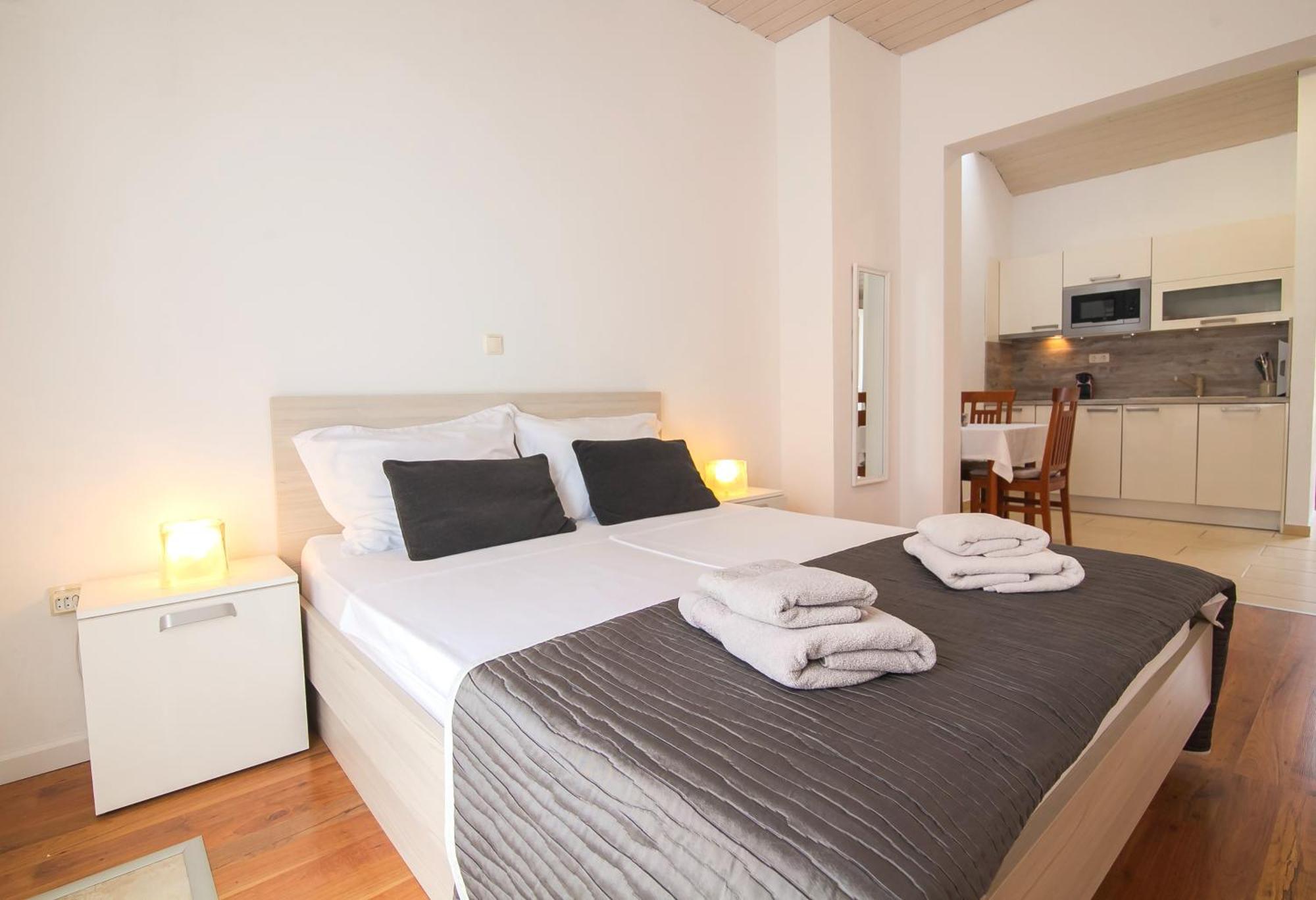 Helvetia Sunny Apartments Бол Экстерьер фото